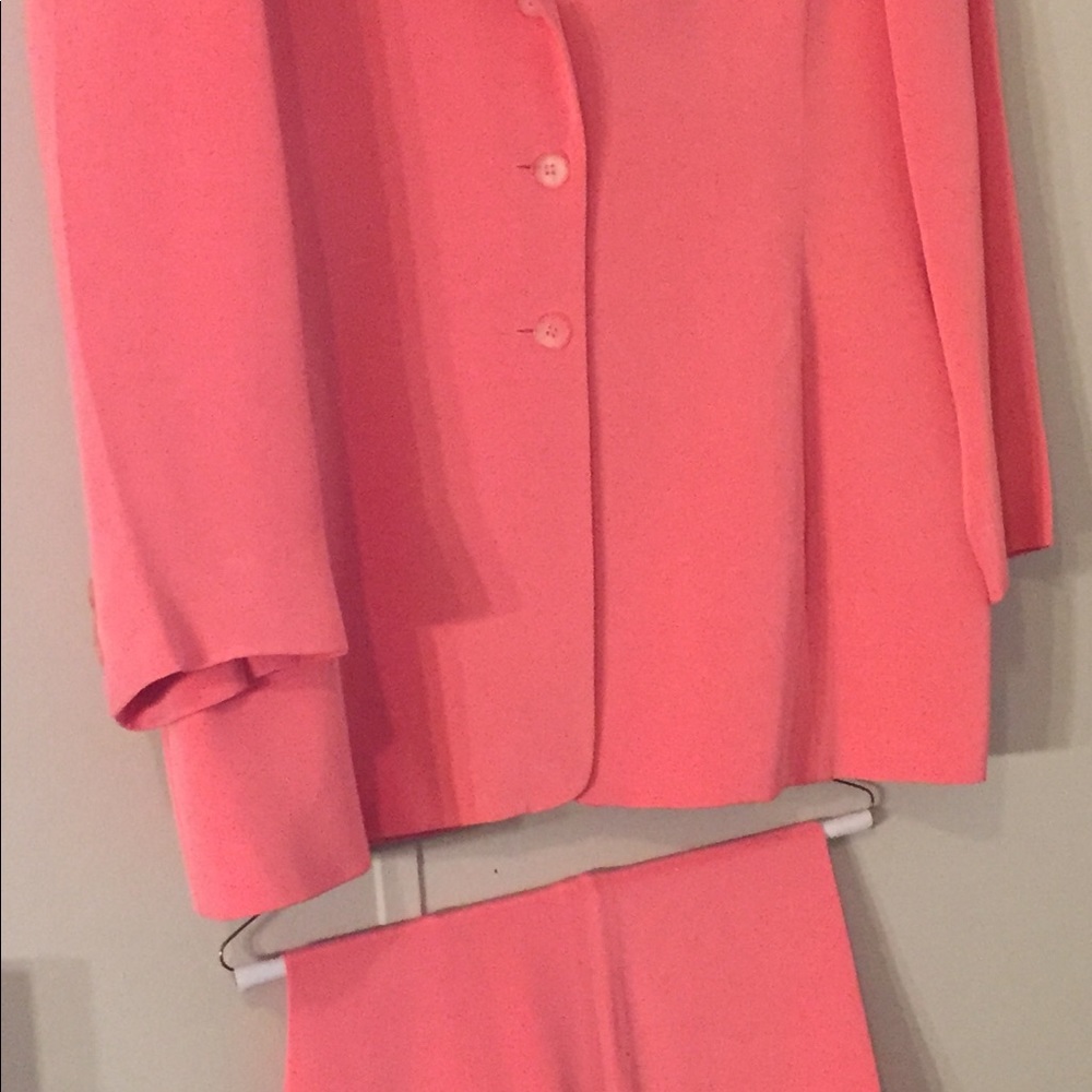 Pant suit
